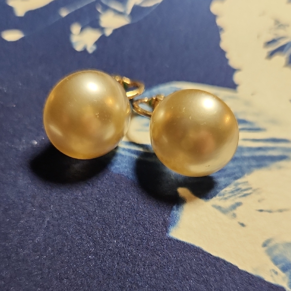 Vintage Marvella Costume Pearl Earrings